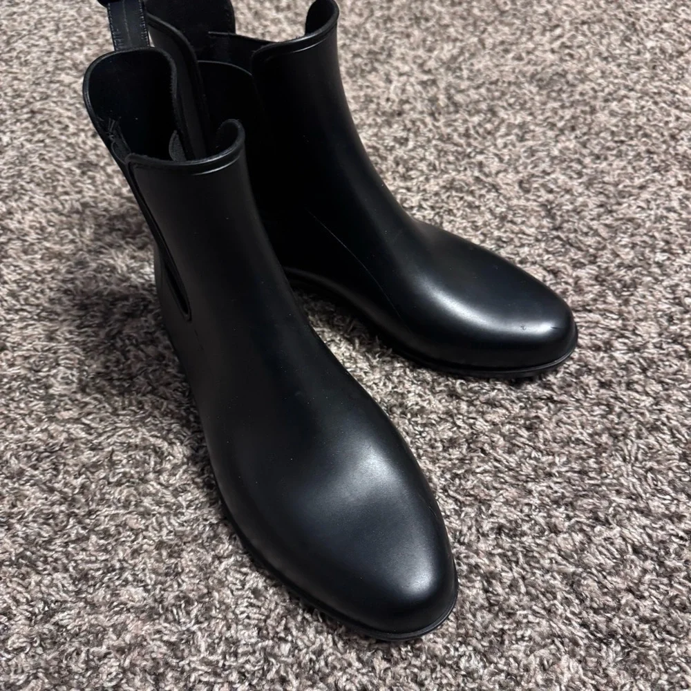 A New Day Black chelsea style rain boot Size 8